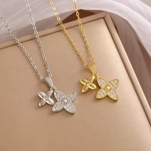 Stainless Steel Sparkly Silver Flower Pendant Necklace – Anthropologie Inspired - Picture 3 of 5